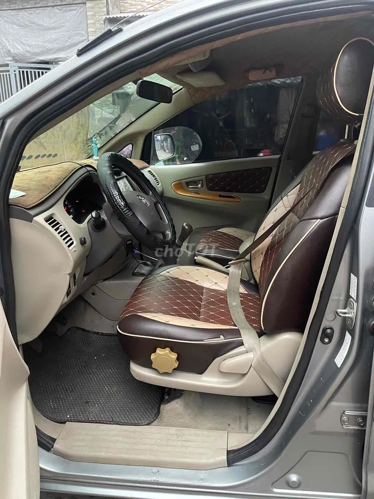 Toyota Innova 2011 photo 3