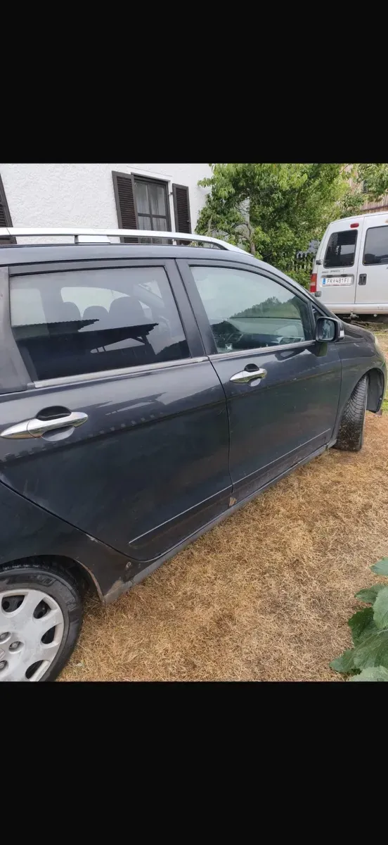 Honda Fr-V 2008 photo 3
