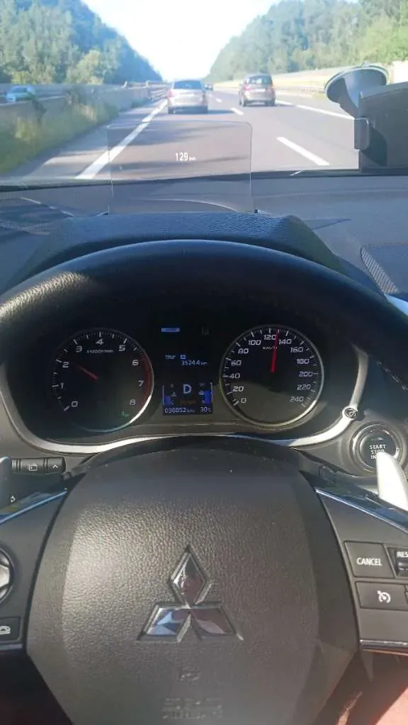Mitsubishi Eclipse 2019 photo 2