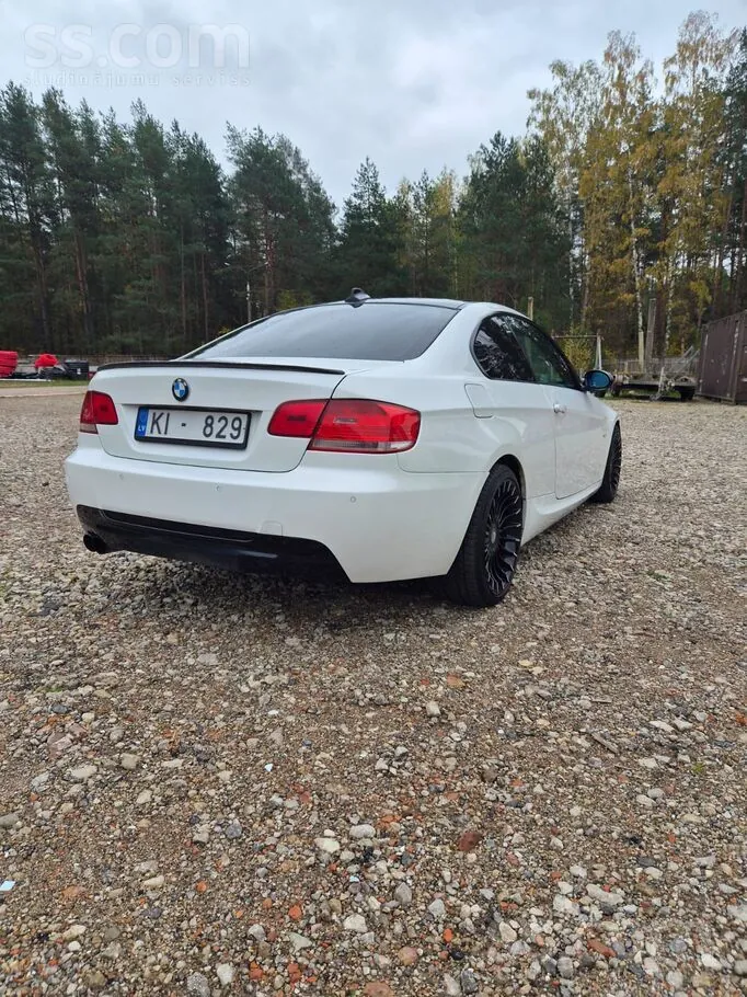BMW 330 2007 photo 3