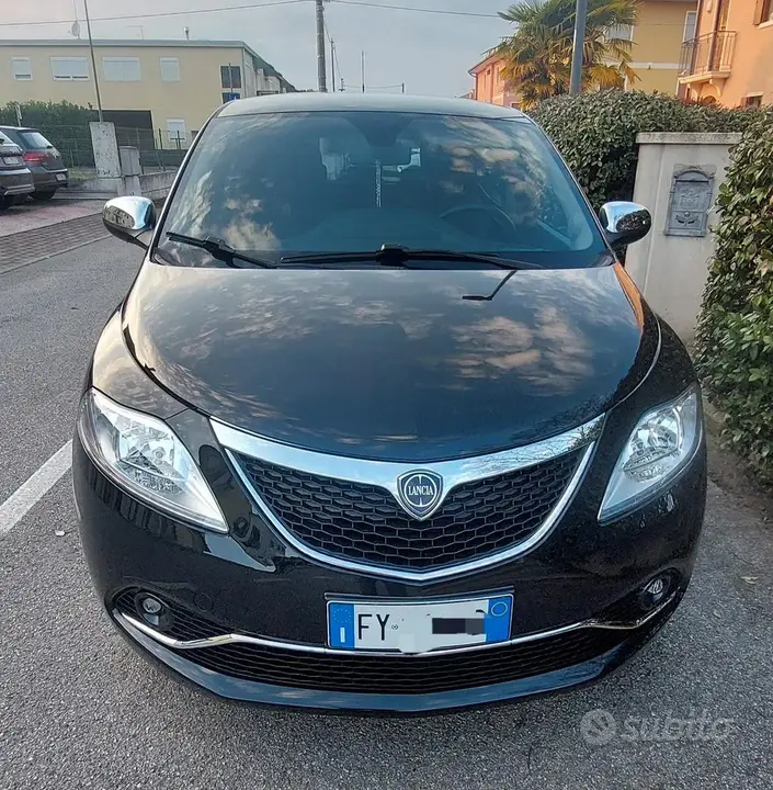 Lancia Y