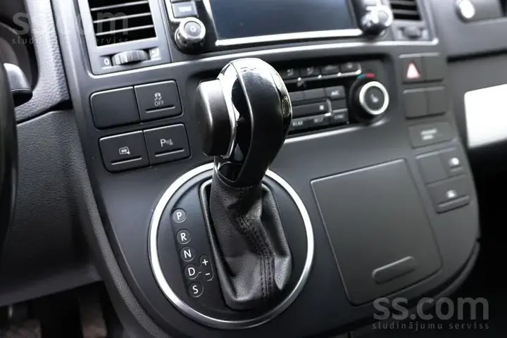 Volkswagen Multivan 2015 photo 5