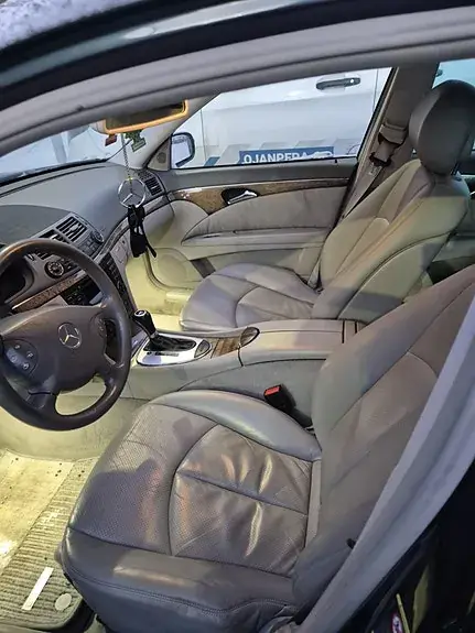 Mercedes-Benz E 320 2006 photo 4