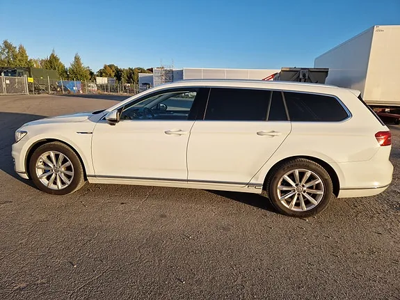 Volkswagen Passat 2017 photo 3