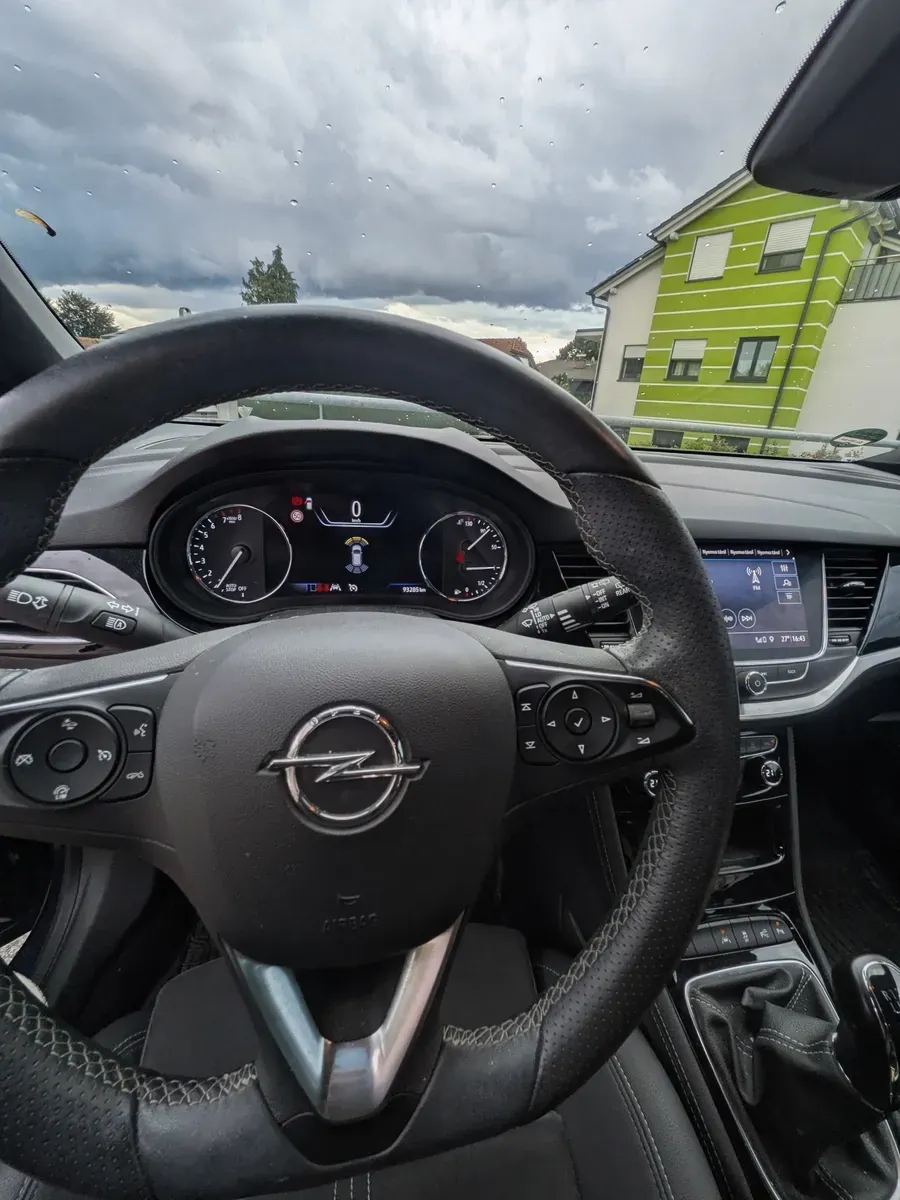 Opel Astra 2021 photo 2