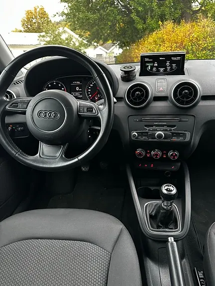 Audi A1 2017 photo 2