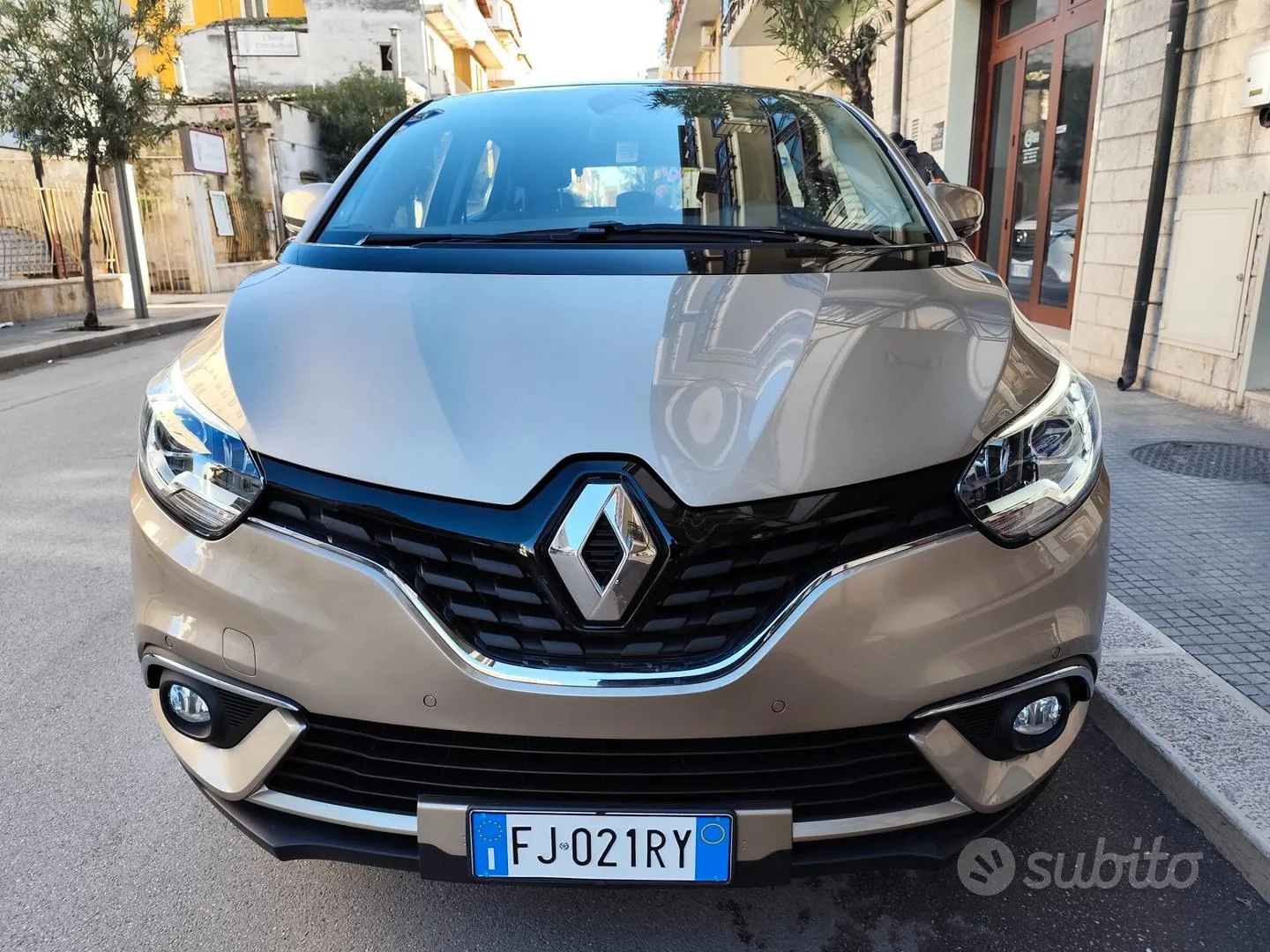 Renault Scenic 2017 photo 2