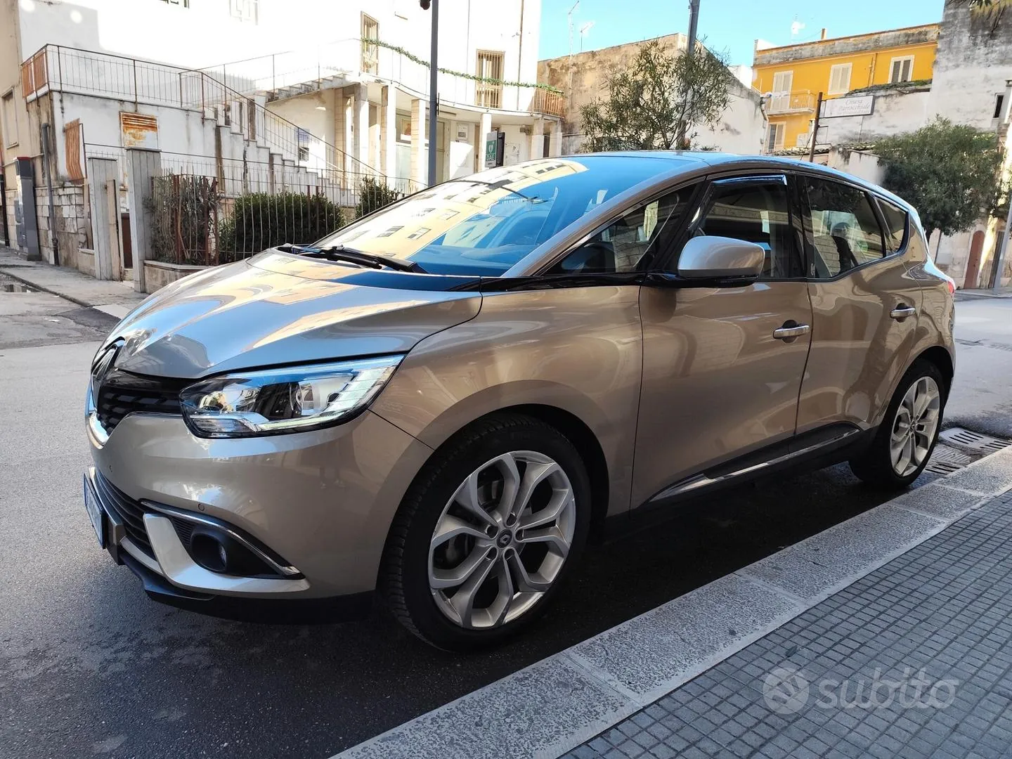 Renault Scenic 2017 photo 4