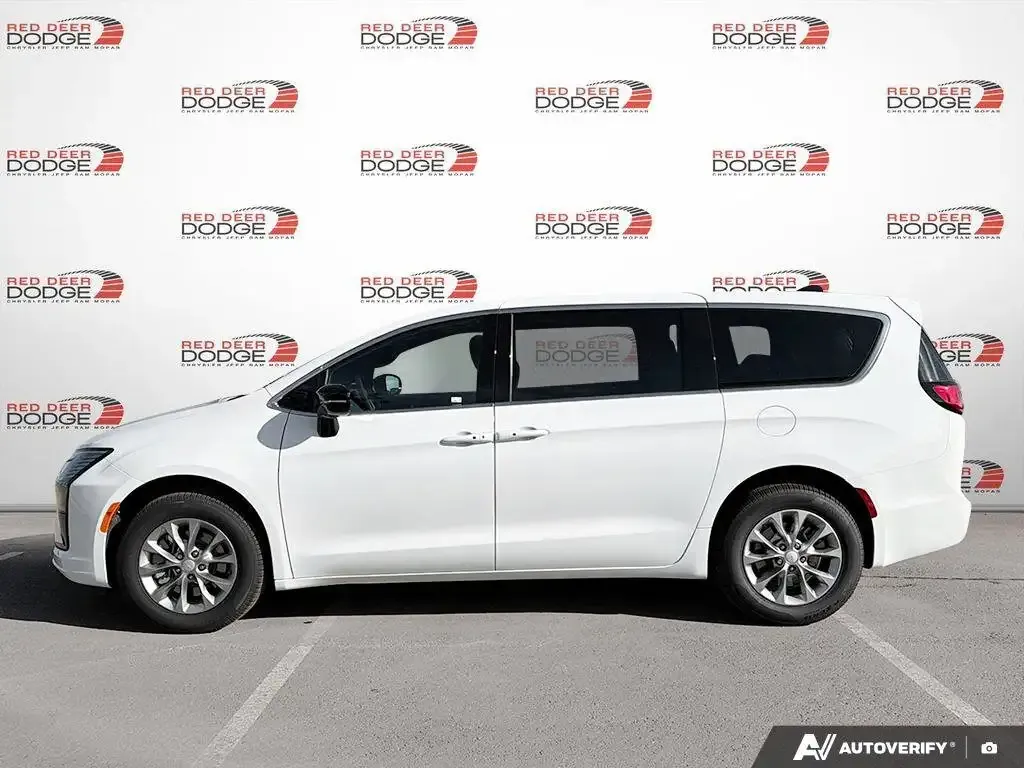 Chrysler Pacifica 2027 photo 2