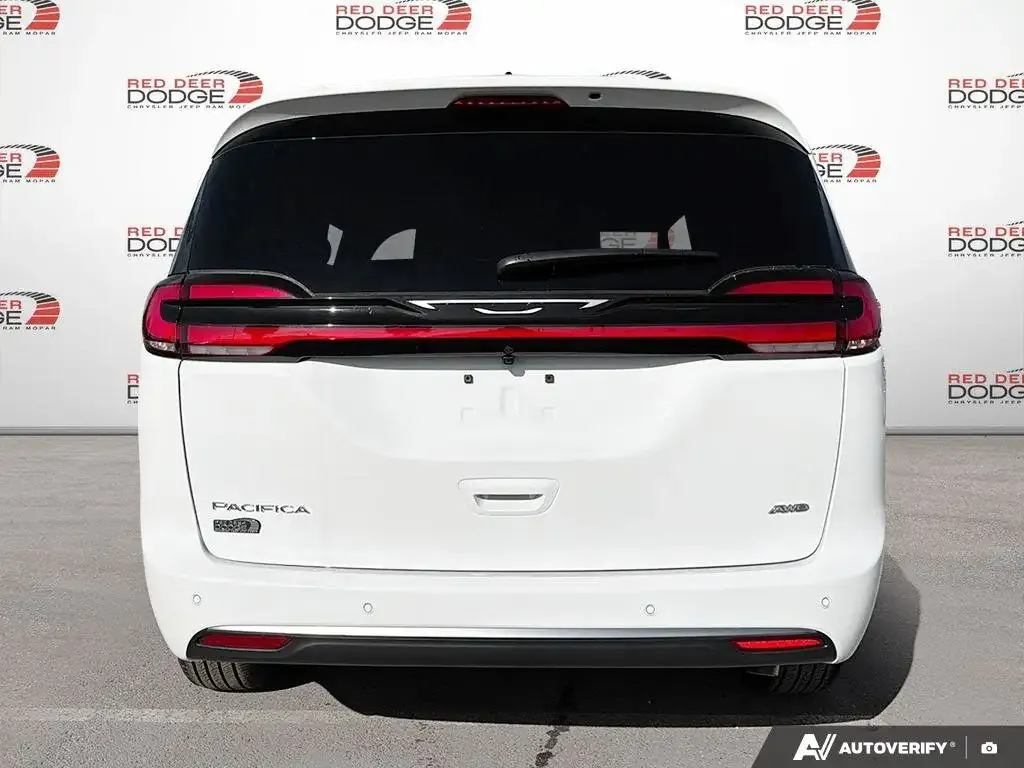 Chrysler Pacifica 2027 photo 4