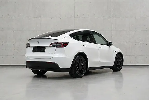 Tesla Model Y 2024 photo 5