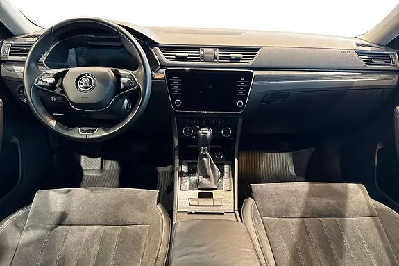 Skoda Superb 2023 photo 4