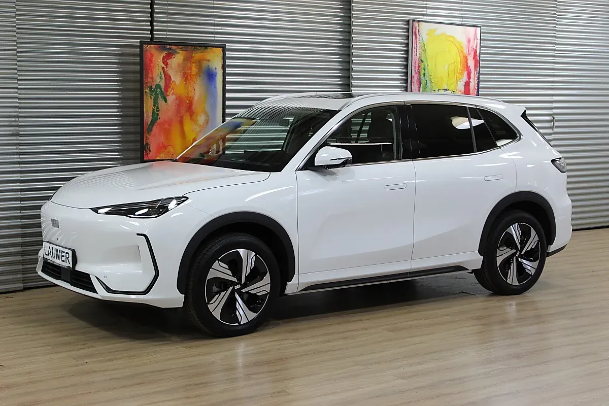 Geely E5