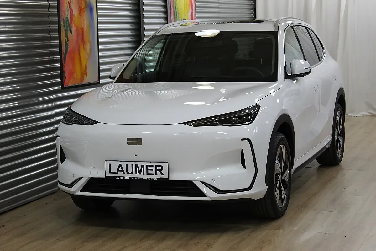 Geely E5 photo 2