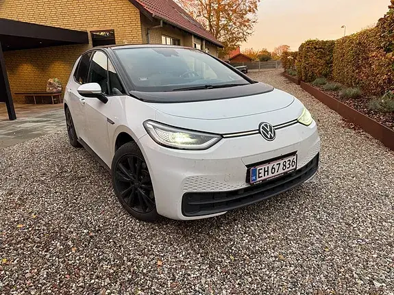 Volkswagen Id.3 2021 photo 2