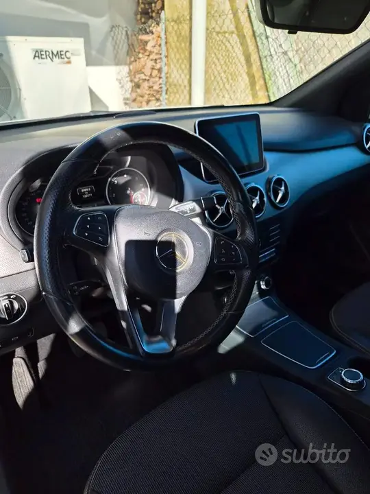 Mercedes-Benz B-Class 2015 photo 3