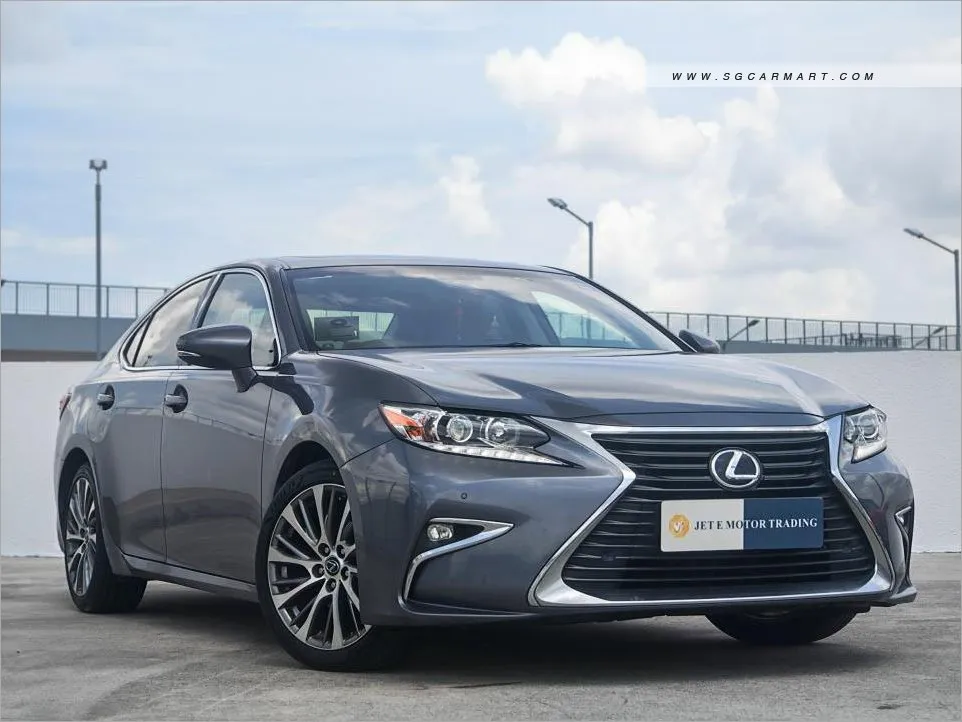 Lexus Es250