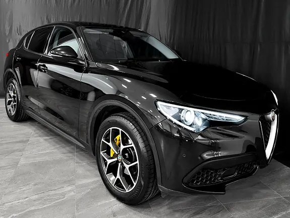 Alfa Romeo Stelvio 2018 photo 2