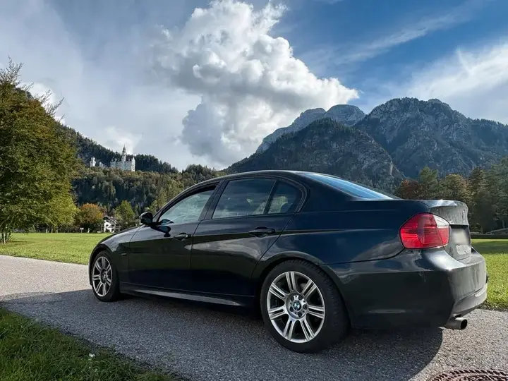 BMW 320I