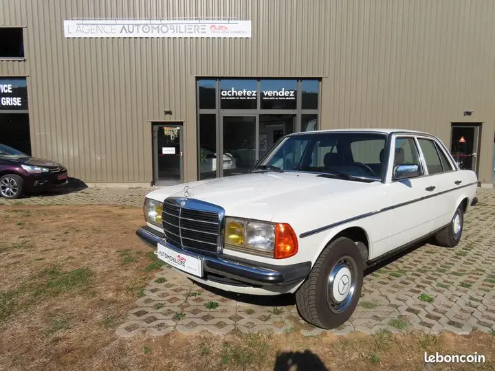 Mercedes-Benz 200