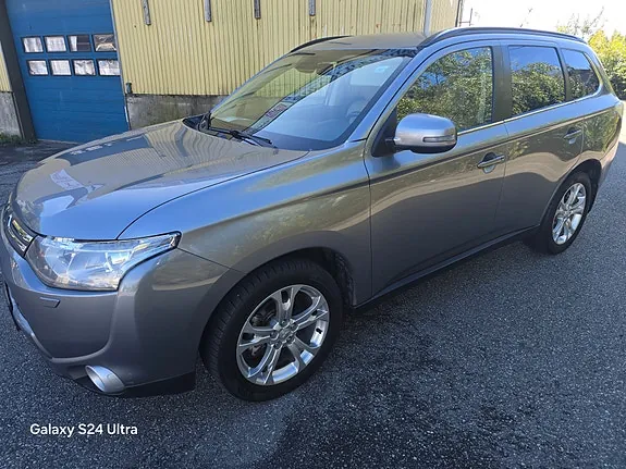 Mitsubishi Outlander 2013 photo 3