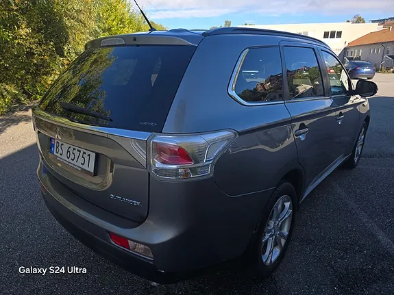 Mitsubishi Outlander 2013 photo 4