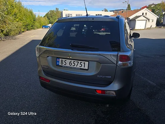 Mitsubishi Outlander 2013 photo 2