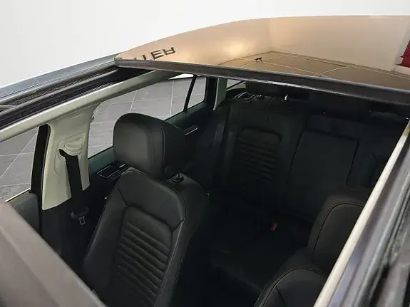 Volkswagen Passat 2016 photo 2