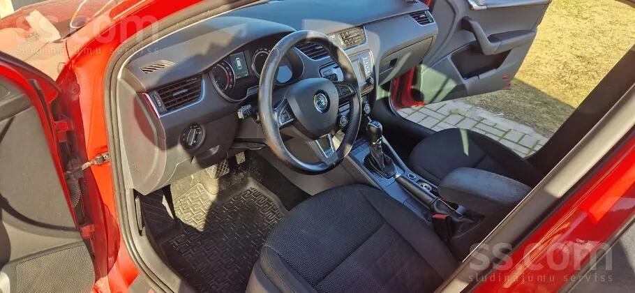 Skoda Octavia 2015 photo 2