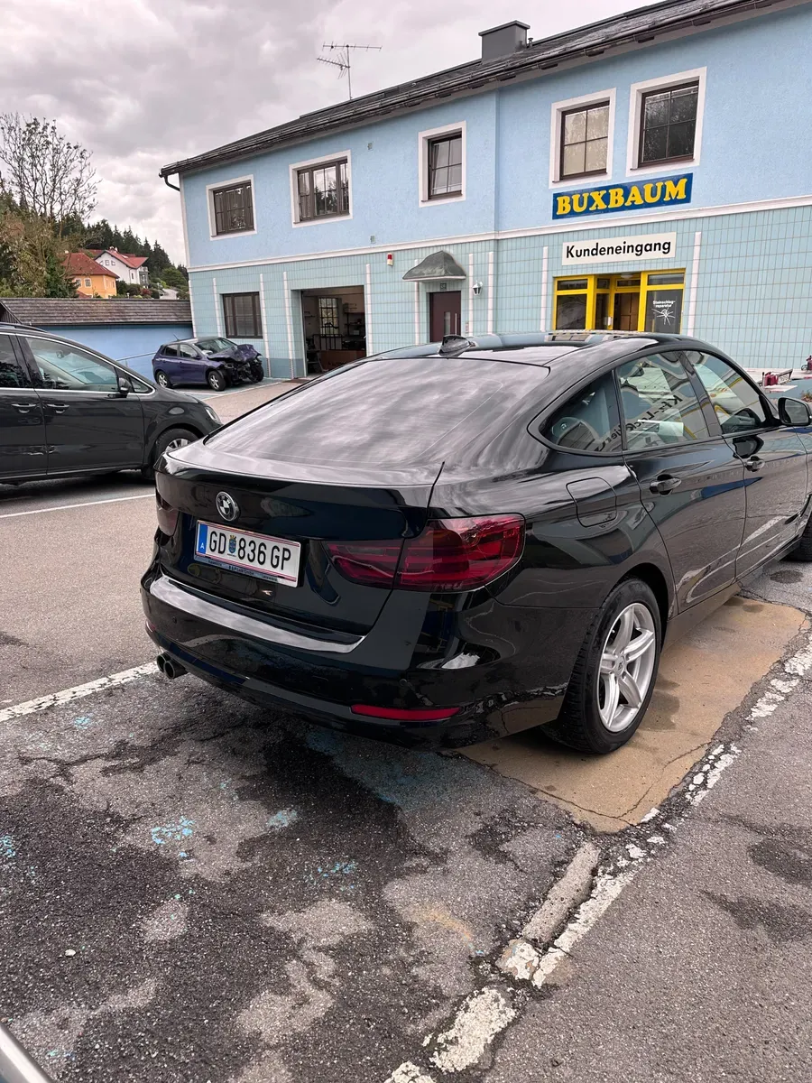 BMW 3 Series 2016 photo 3