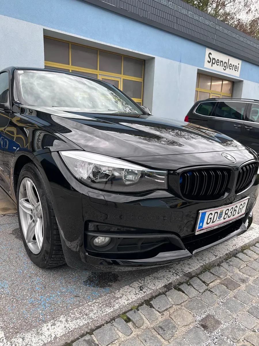 BMW 3 Series 2016 photo 2
