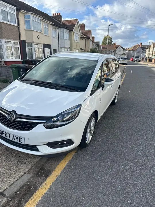 Vauxhall Zafira Tourer 2018 photo 2