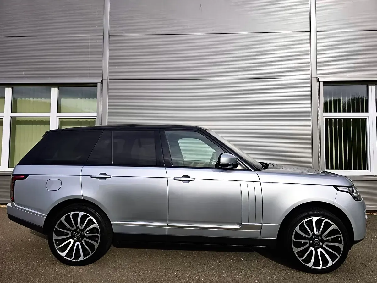 Land Rover Range Rover 2015 photo 2