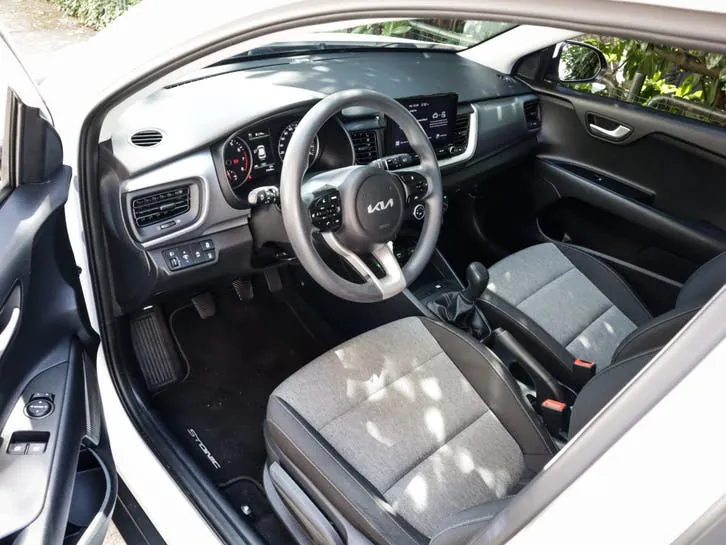 Kia Stonic 2022 photo 3