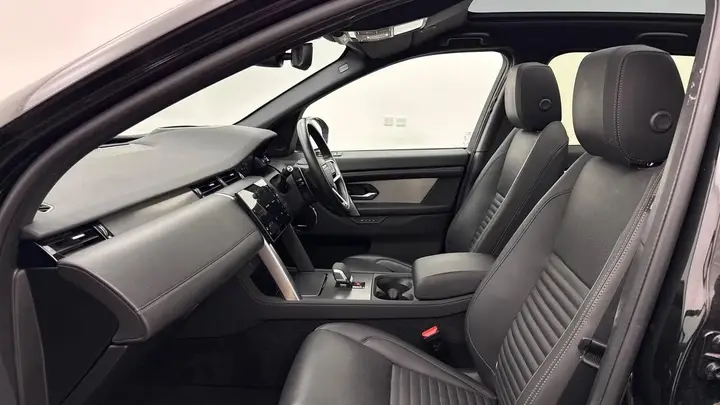 Land Rover Discovery Sport 2024 photo 3