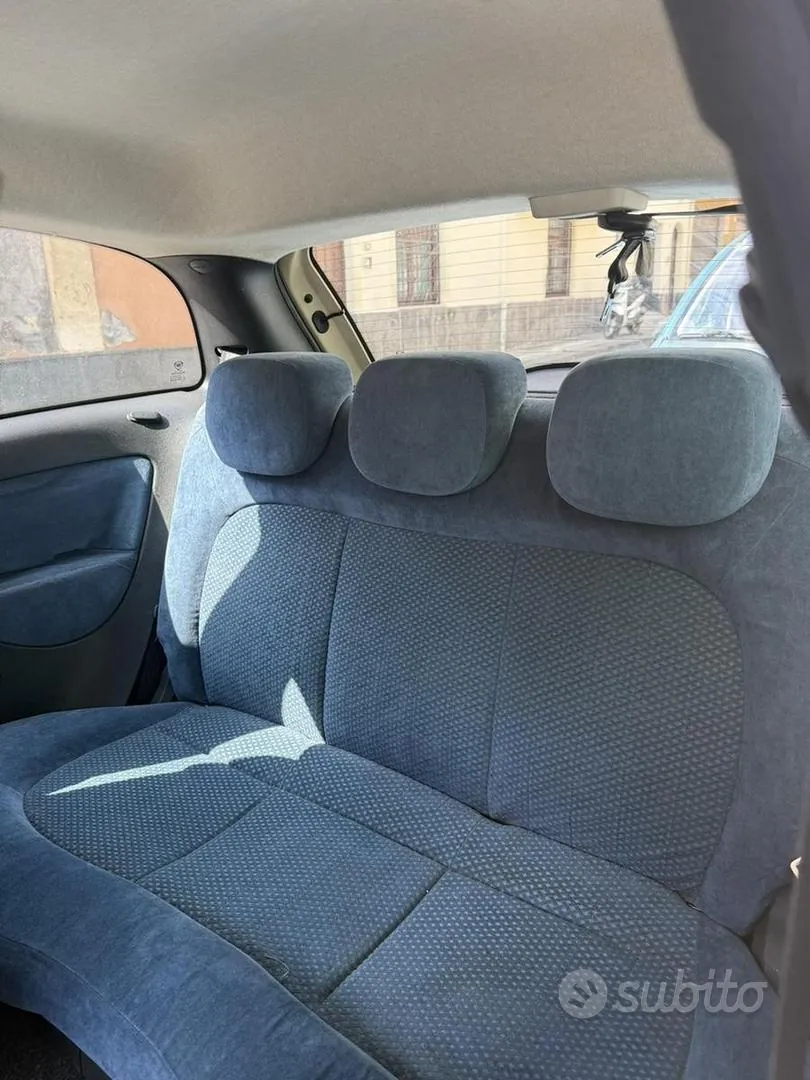 Lancia Ypsilon 2004 photo 4