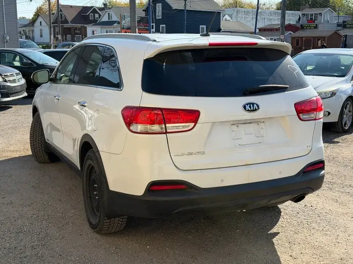 Kia Sorento 2016 photo 3
