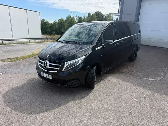 Mercedes-Benz V220 D