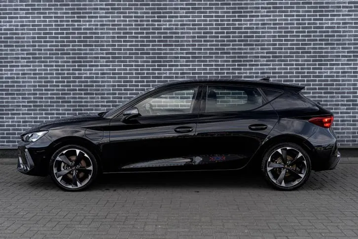 Cupra Leon 2025 photo 3