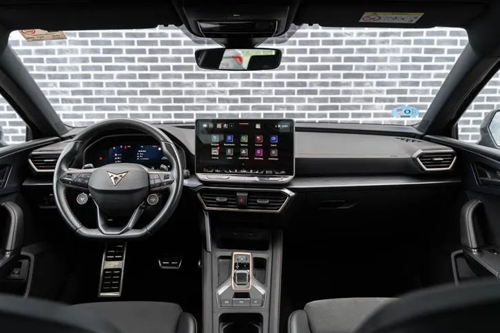 Cupra Leon 2025 photo 2