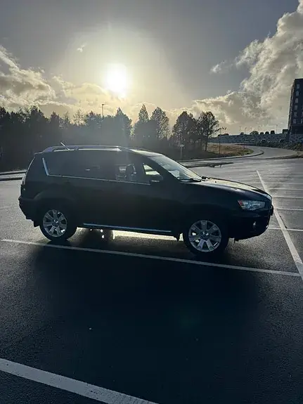 Mitsubishi Outlander 2010 photo 3
