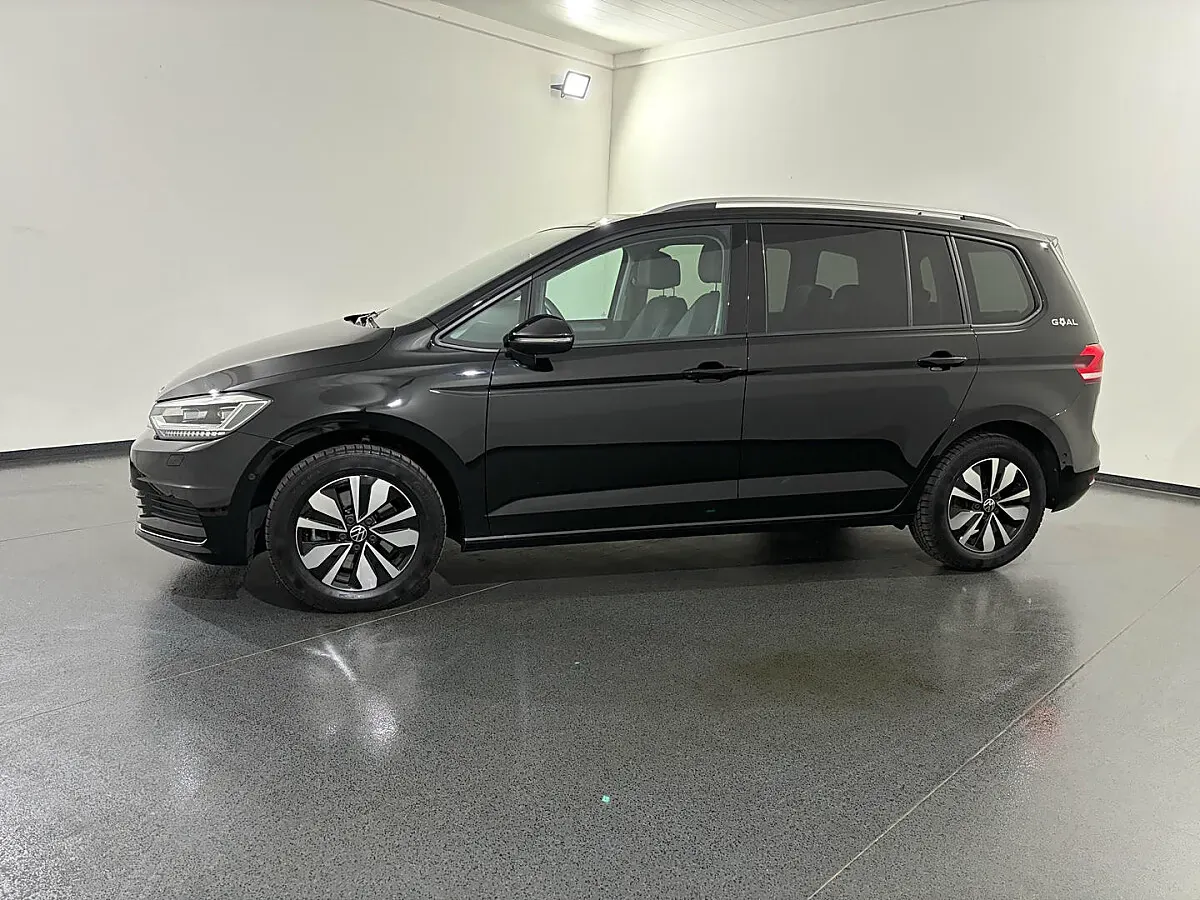 Volkswagen Touran 2025 photo 3
