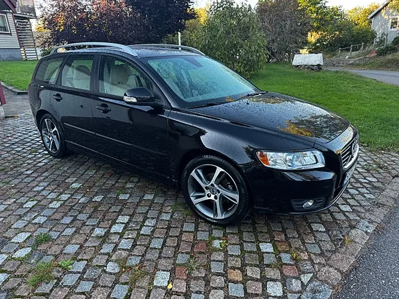 Volvo V50 2012 photo 2