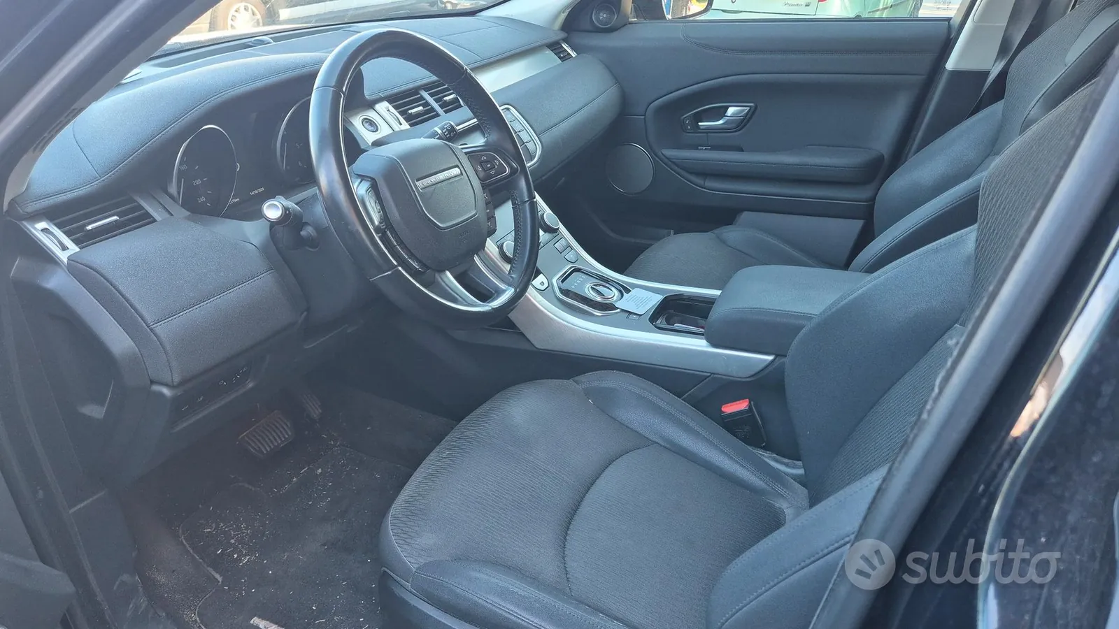 Land Rover Evoque 2018 photo 4