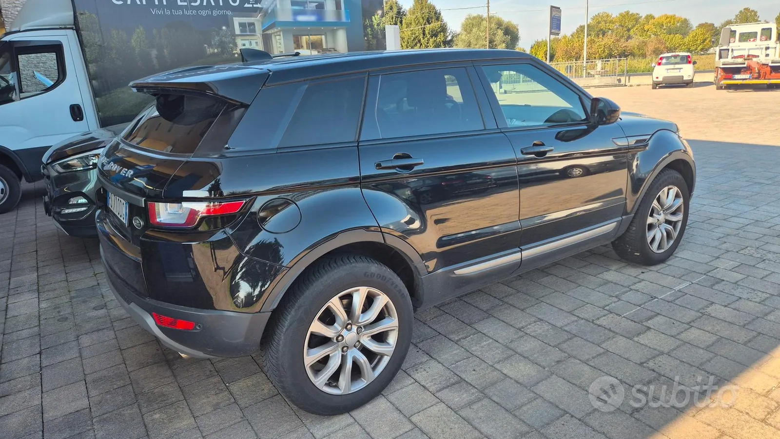 Land Rover Evoque 2018 photo 2