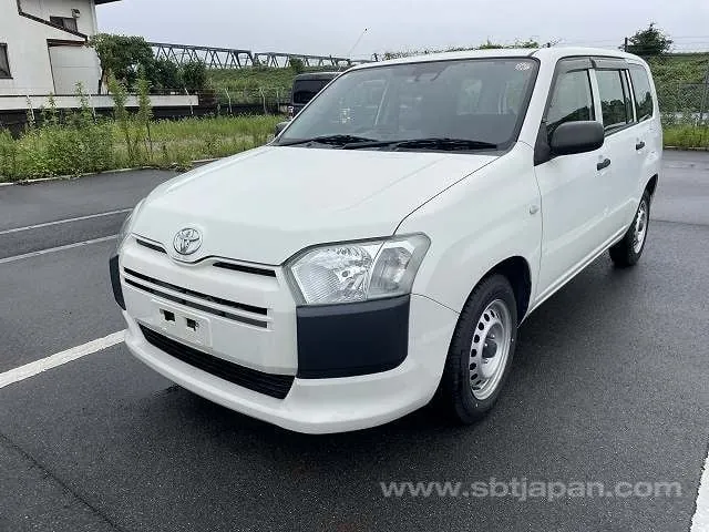 Toyota Probox 2018 photo 2