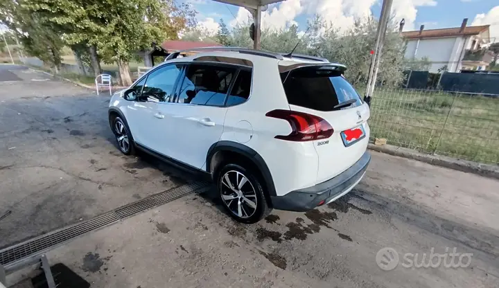 Peugeot 2008 2018 photo 3