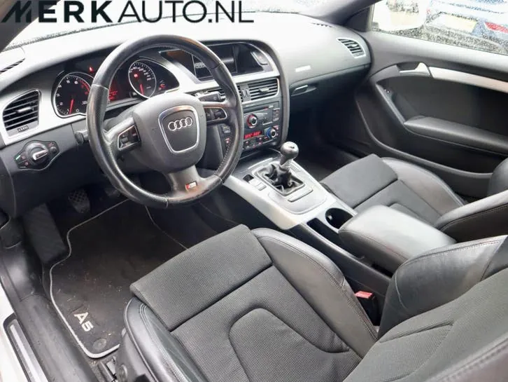 Audi A5 2009 photo 2