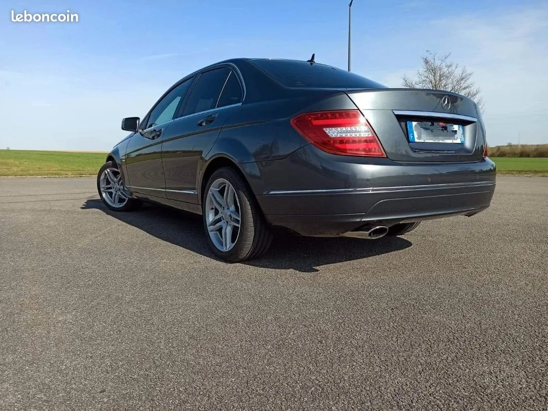 Mercedes-Benz C-Class 2008 photo 2