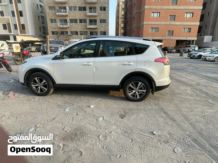 Toyota Rav 4 2018 photo 2